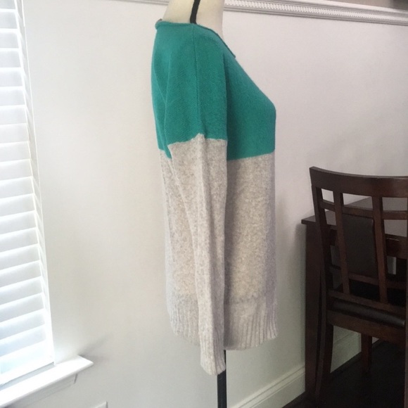 Gap aqua and gray sweater - Picture 5 of 8
